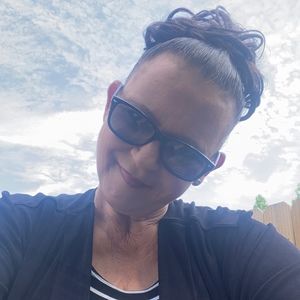 Meet your Posher, Delores